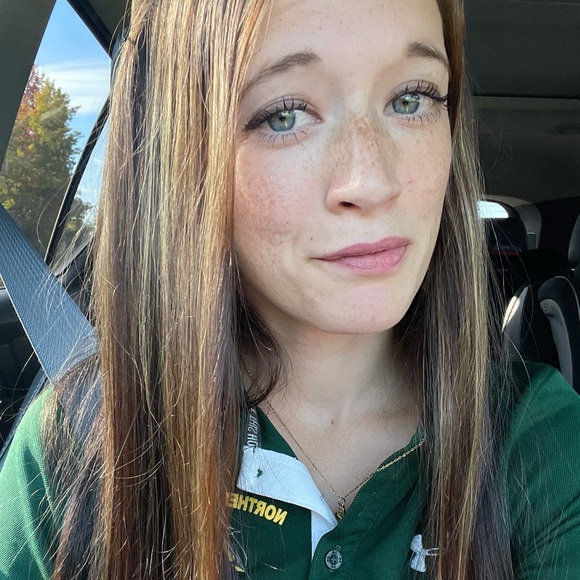 Meet your Posher, Erin - Picture 1 of 1